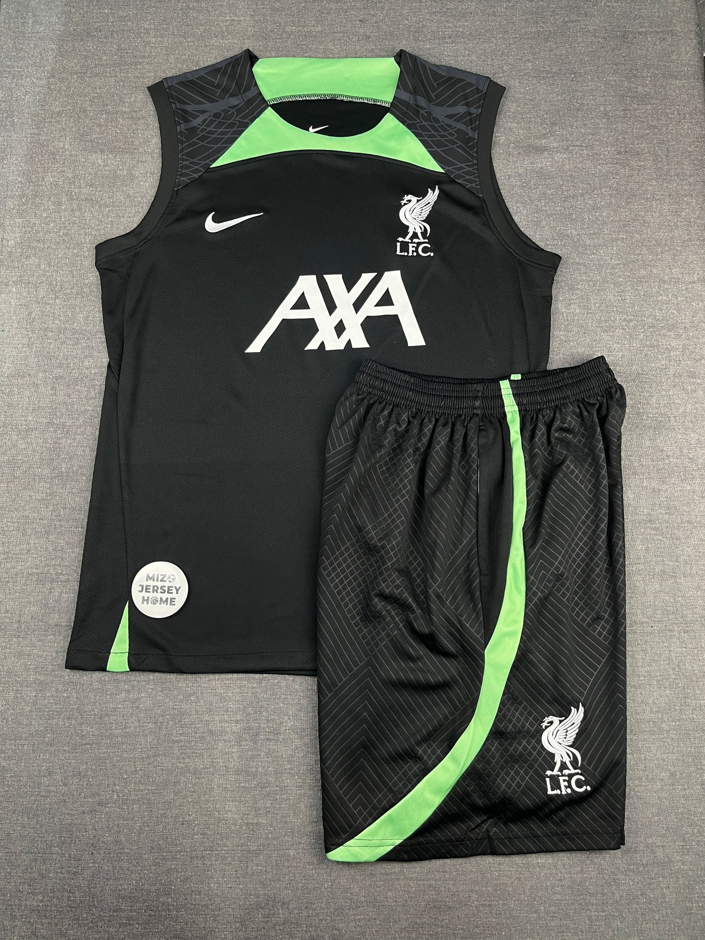 Liverpool Black & Green Sando Set