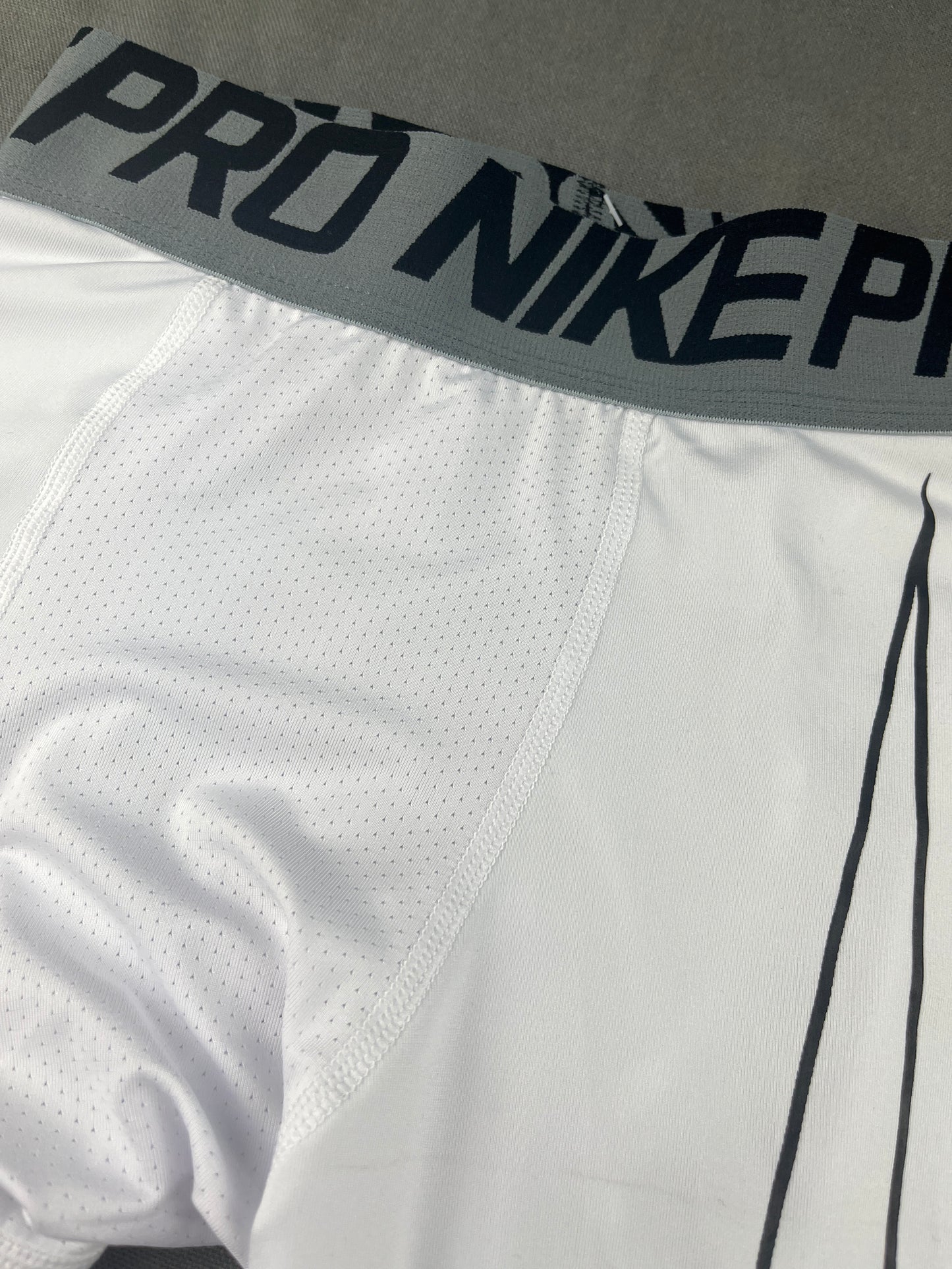 NIKE PRO Compression White Shorts