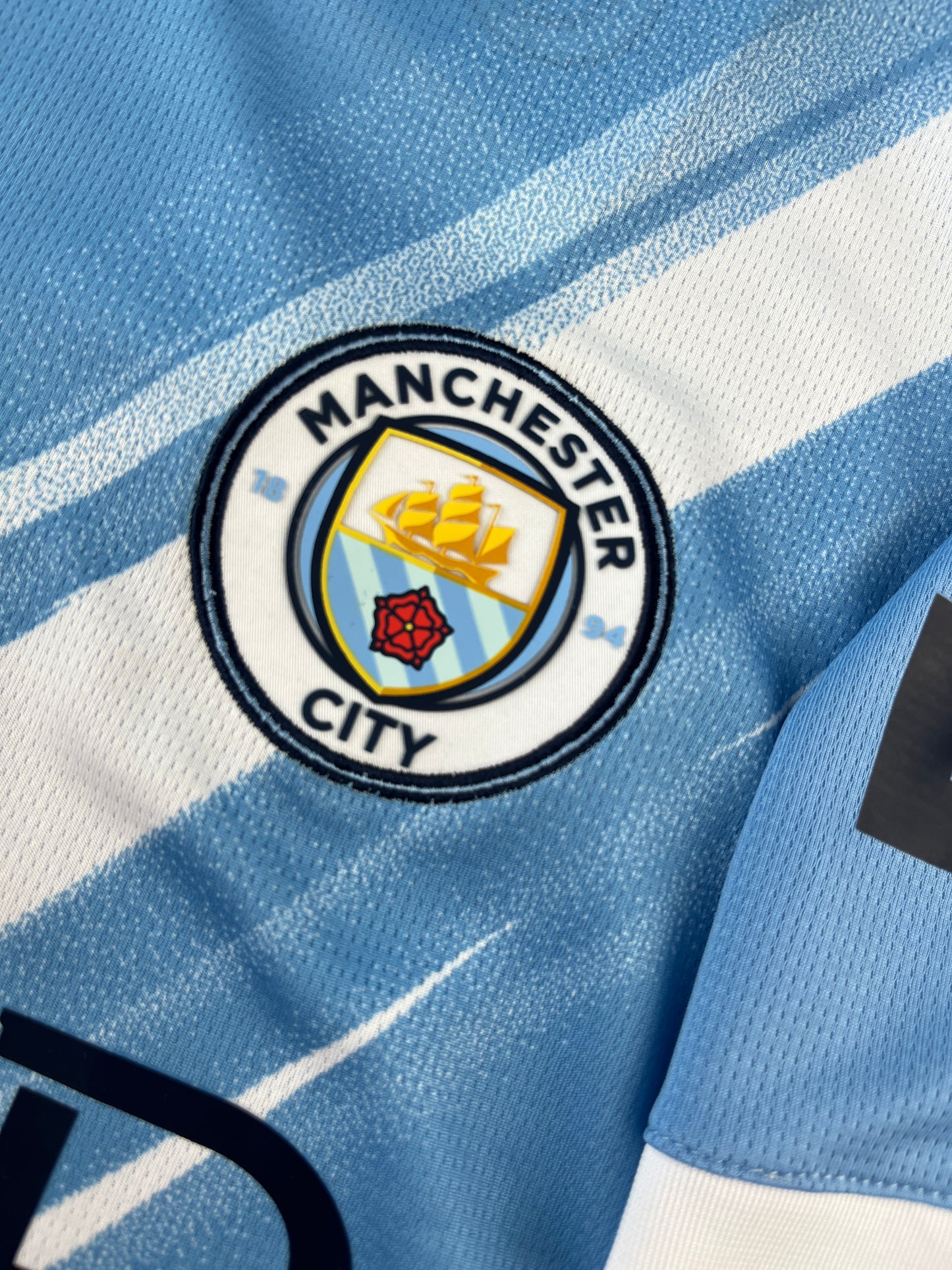 Manchester City Home 25-26 Jersey Fan Version