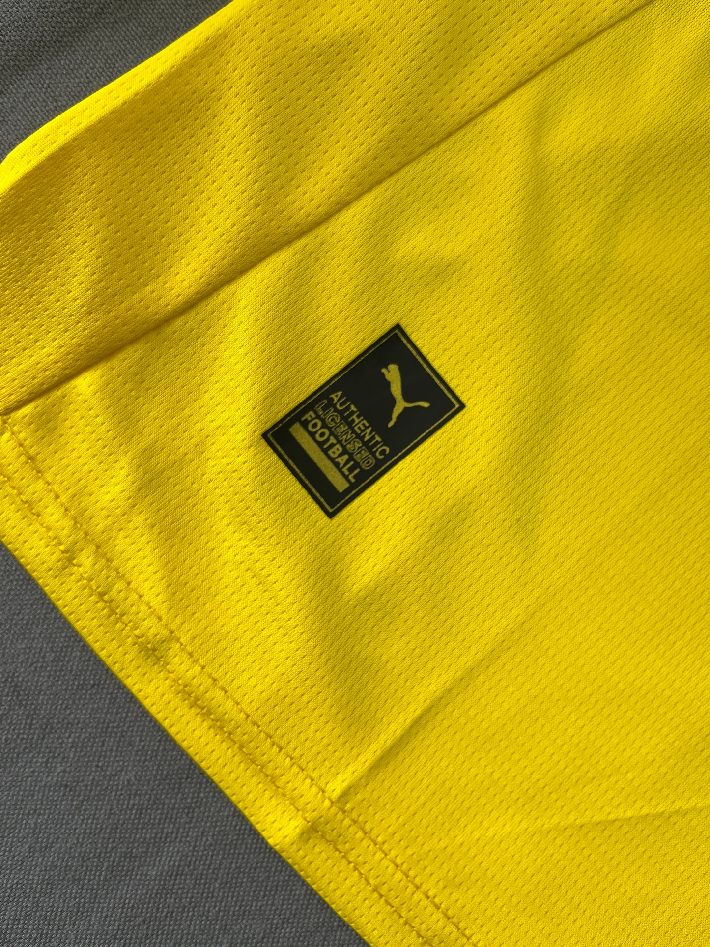 BORUSSIA DORTMUND HOME JERSEY 25-26 FAN VERSION