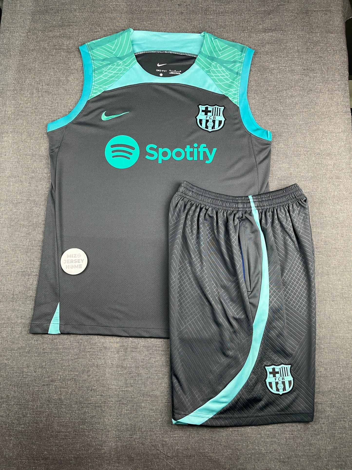 Barcelona Grey & Green Sando Set