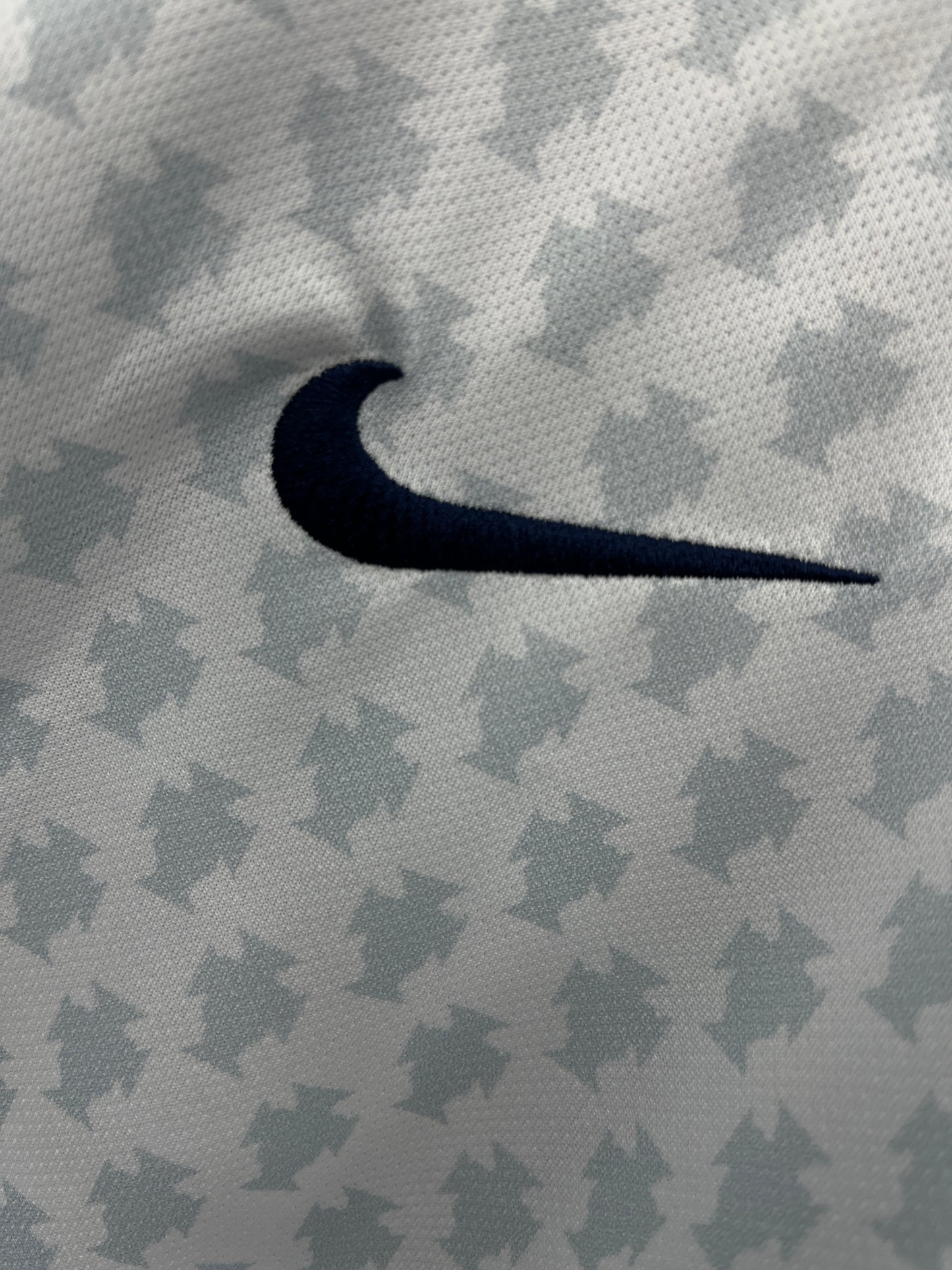 PORTUGAL AWAY 2004 RETRO JERSEY