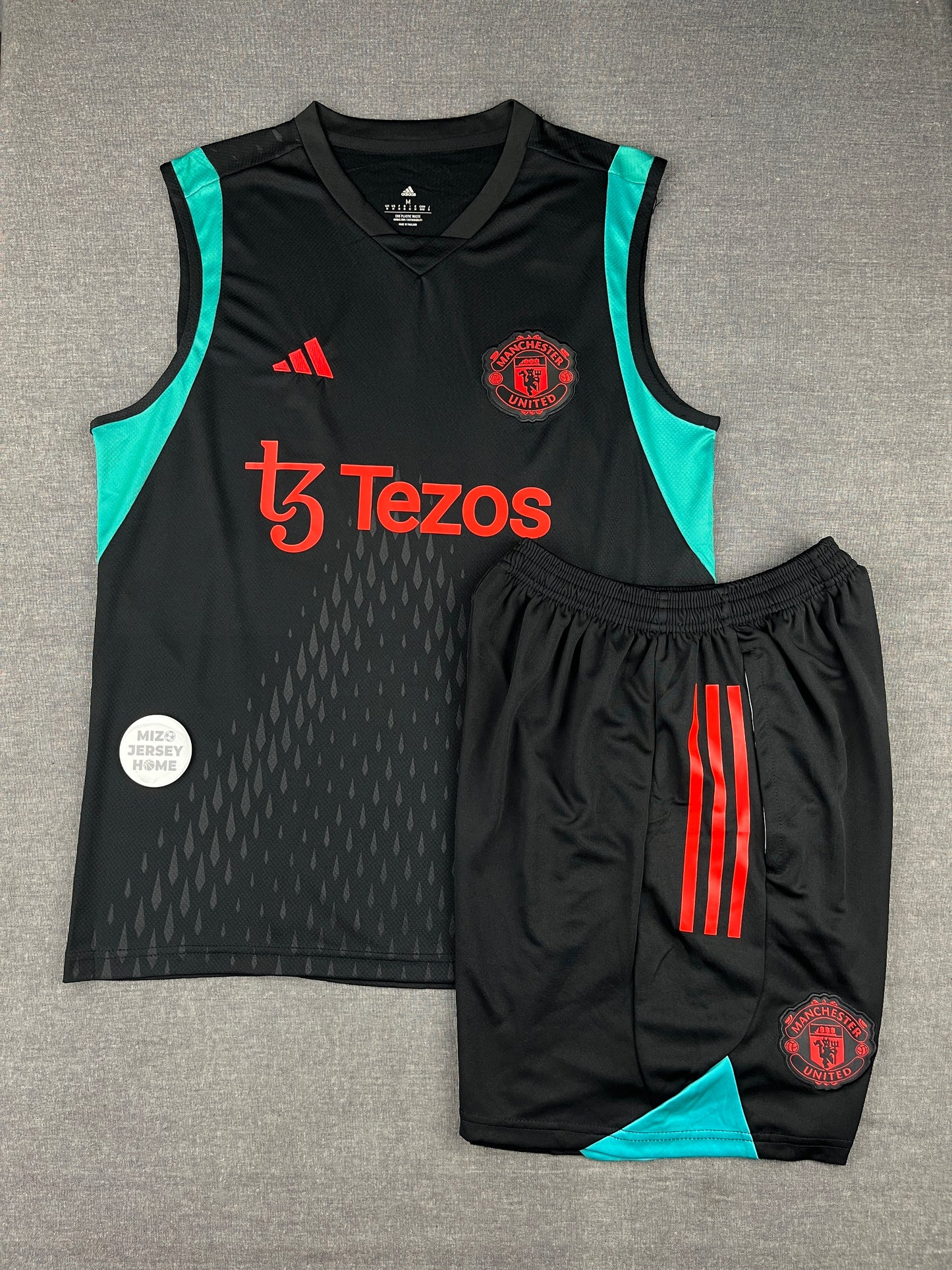 Manchester United TEZOS Black Sando Set