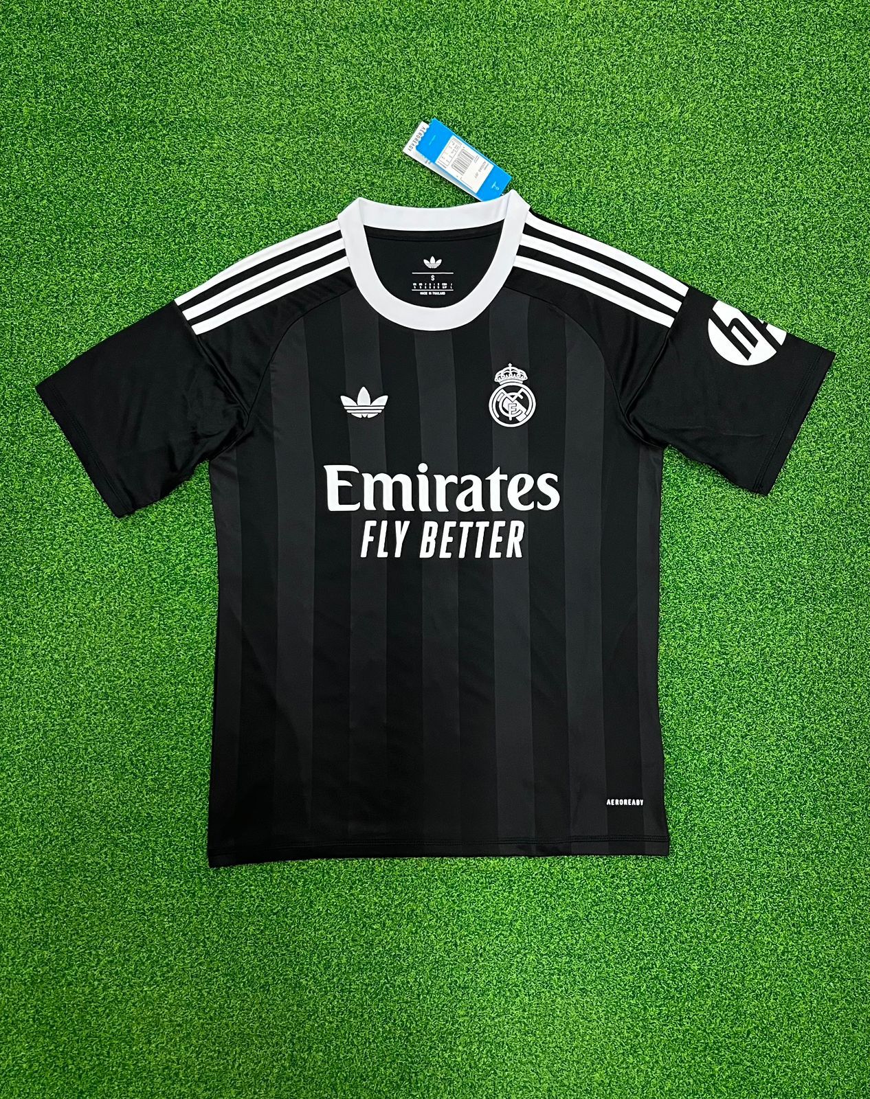 Real Madrid Goalkeeper 25/26 Jersey Fan Version