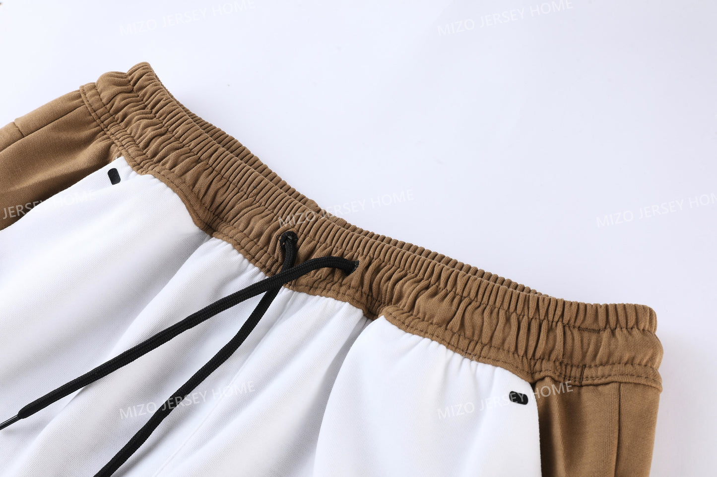 Nike Tech Fleece White & Brown