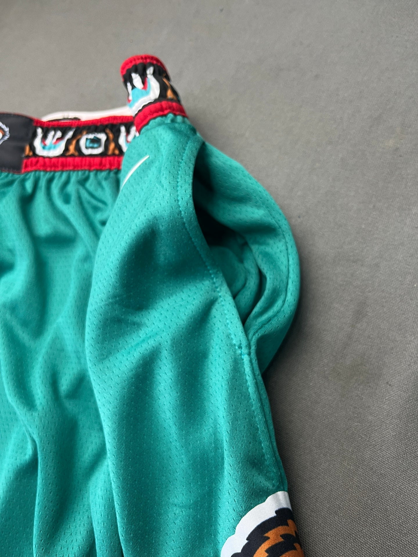 MEMPHIS GRIZZLIES Green Heat Pressed Shorts