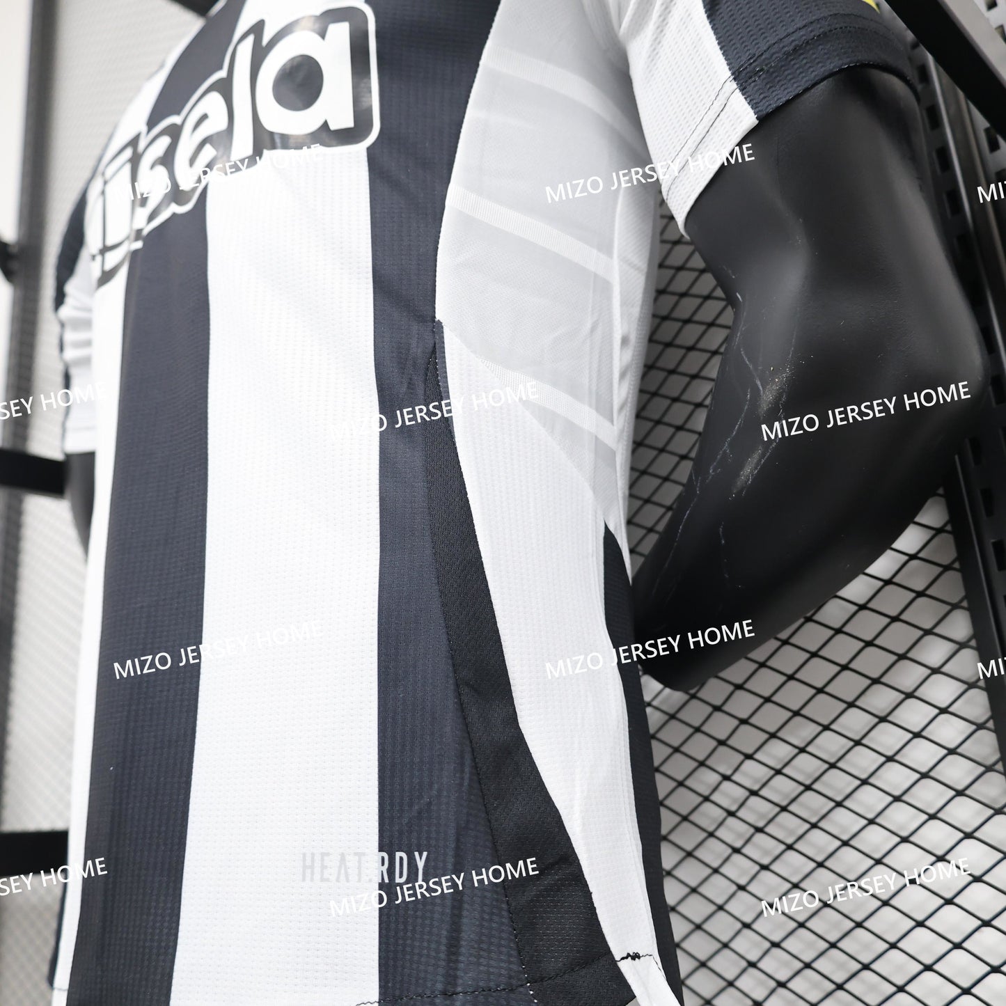 Newcastle United Home Jersey 24/25 Player Version
