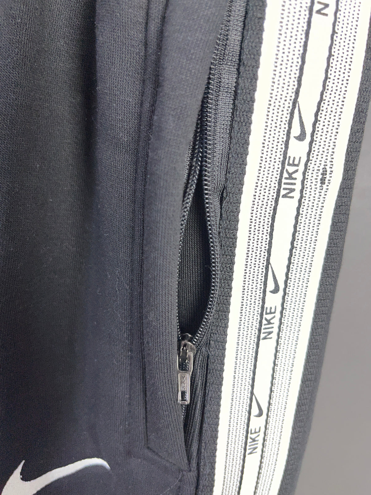 Nike Repeat Side Tape Black Inner Fleece Pants