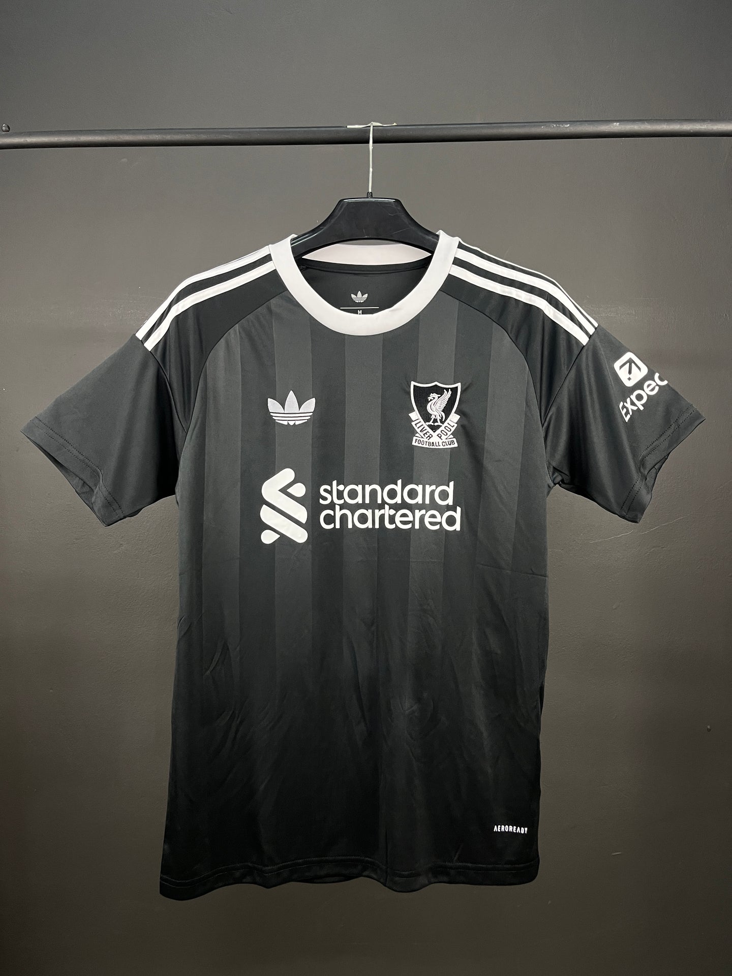 Liverpool Goalkeeper 25/26 Jersey Fan Version