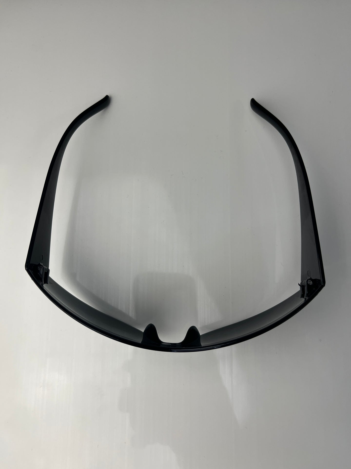 Y2K Wrap Black Sunglasses