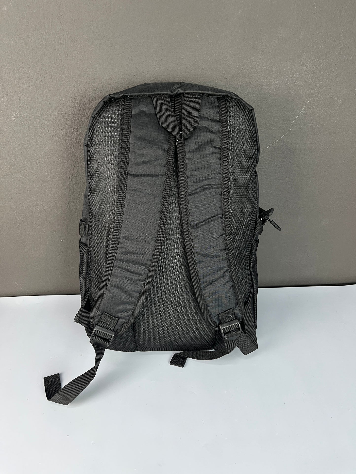SUPREME Ss17 Black Backpack