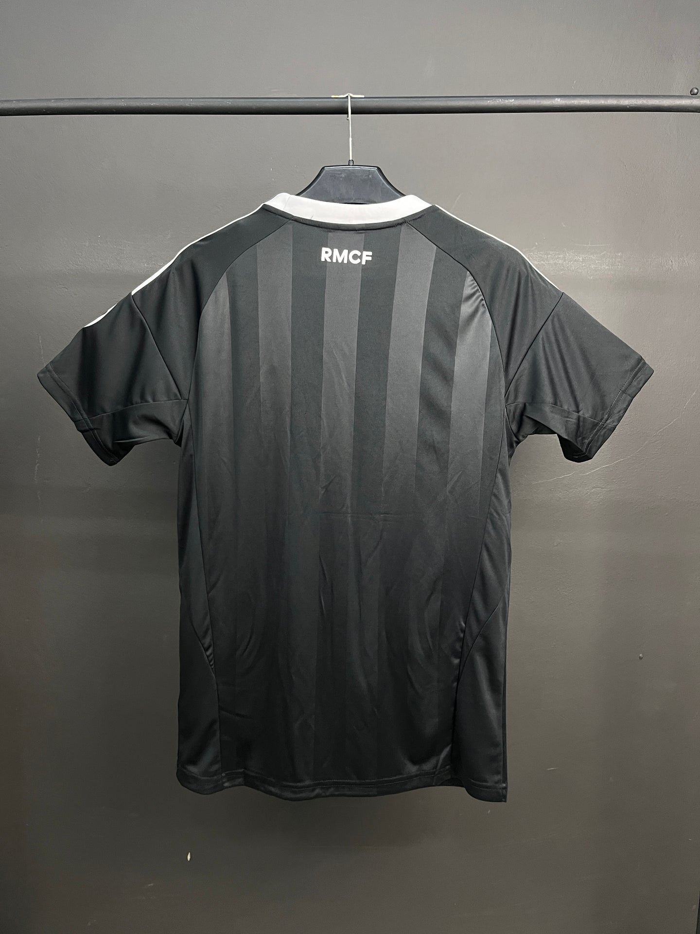 Real Madrid Goalkeeper 25/26 Jersey Fan Version