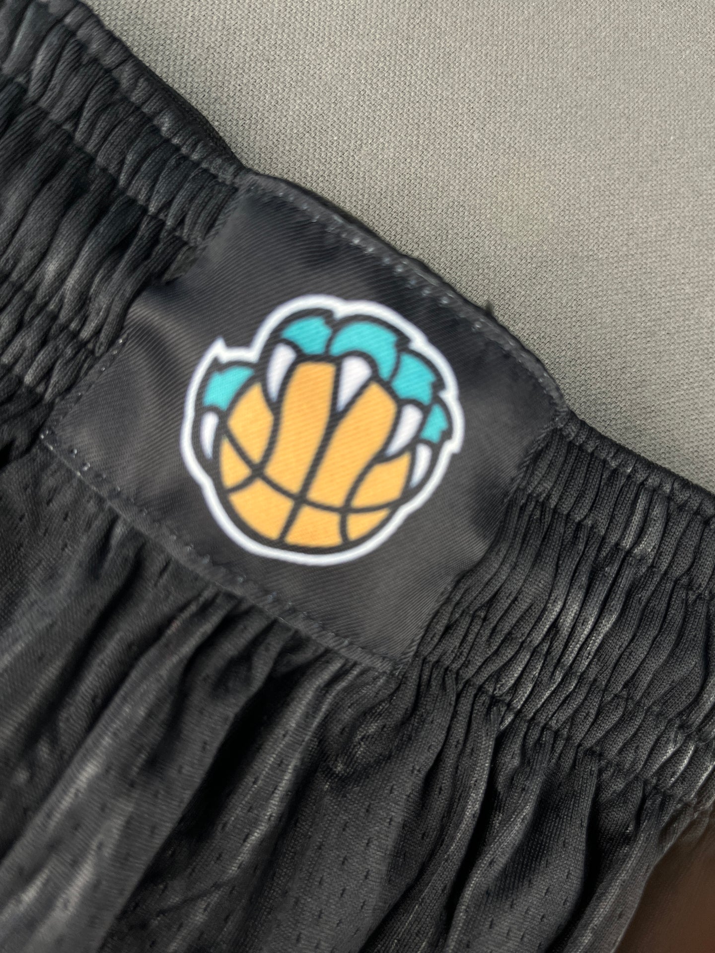 MEMPHIS GRIZZLIES Black Heat Pressed Shorts
