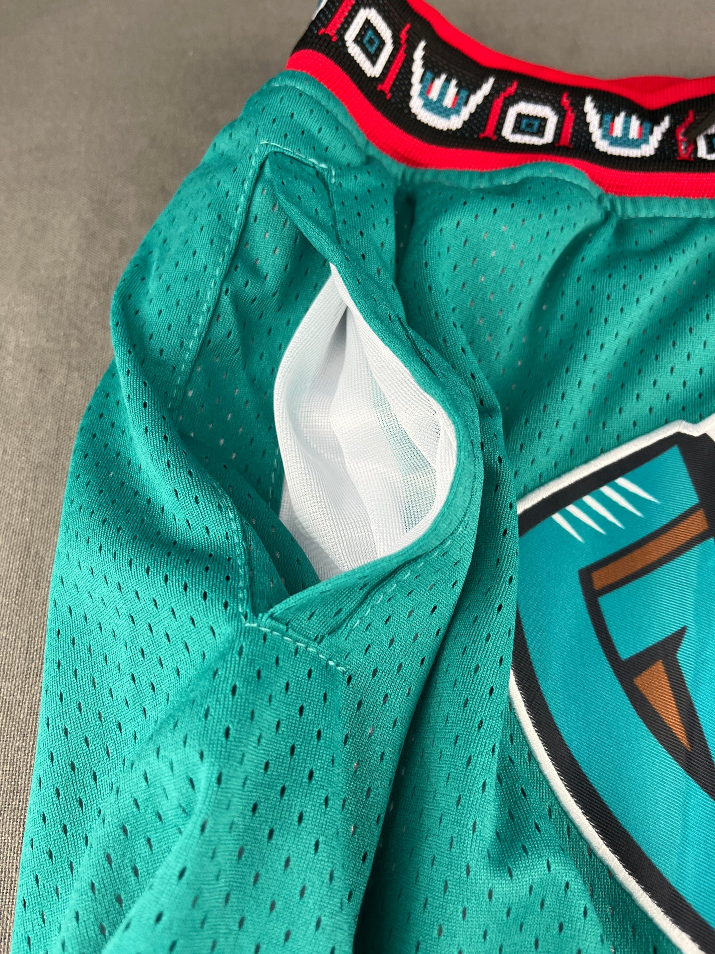 Memphis Grizzlies Shorts Green Shorts Full Embroidery