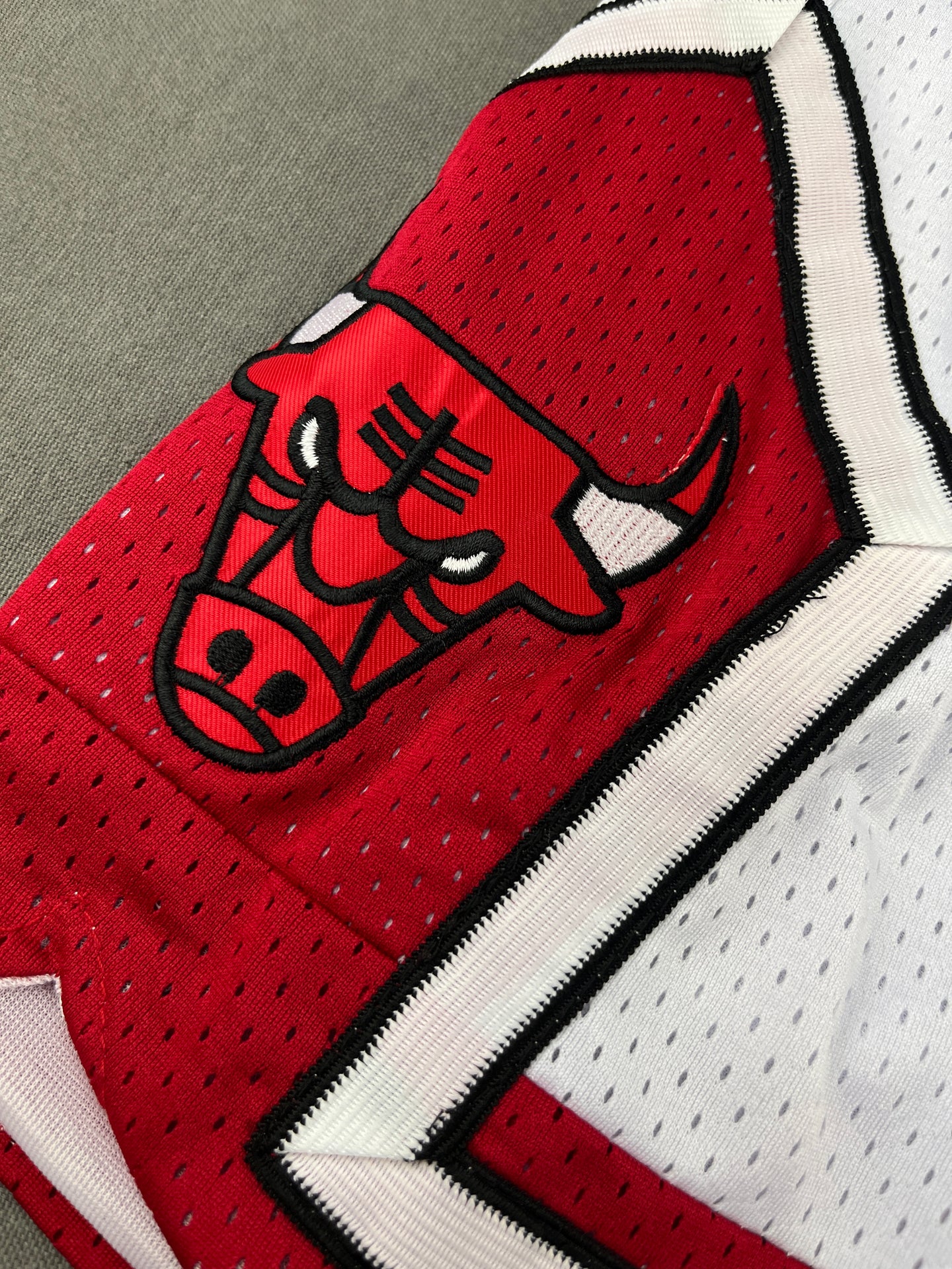 Chicago Bulls White Shorts Full Embroidery