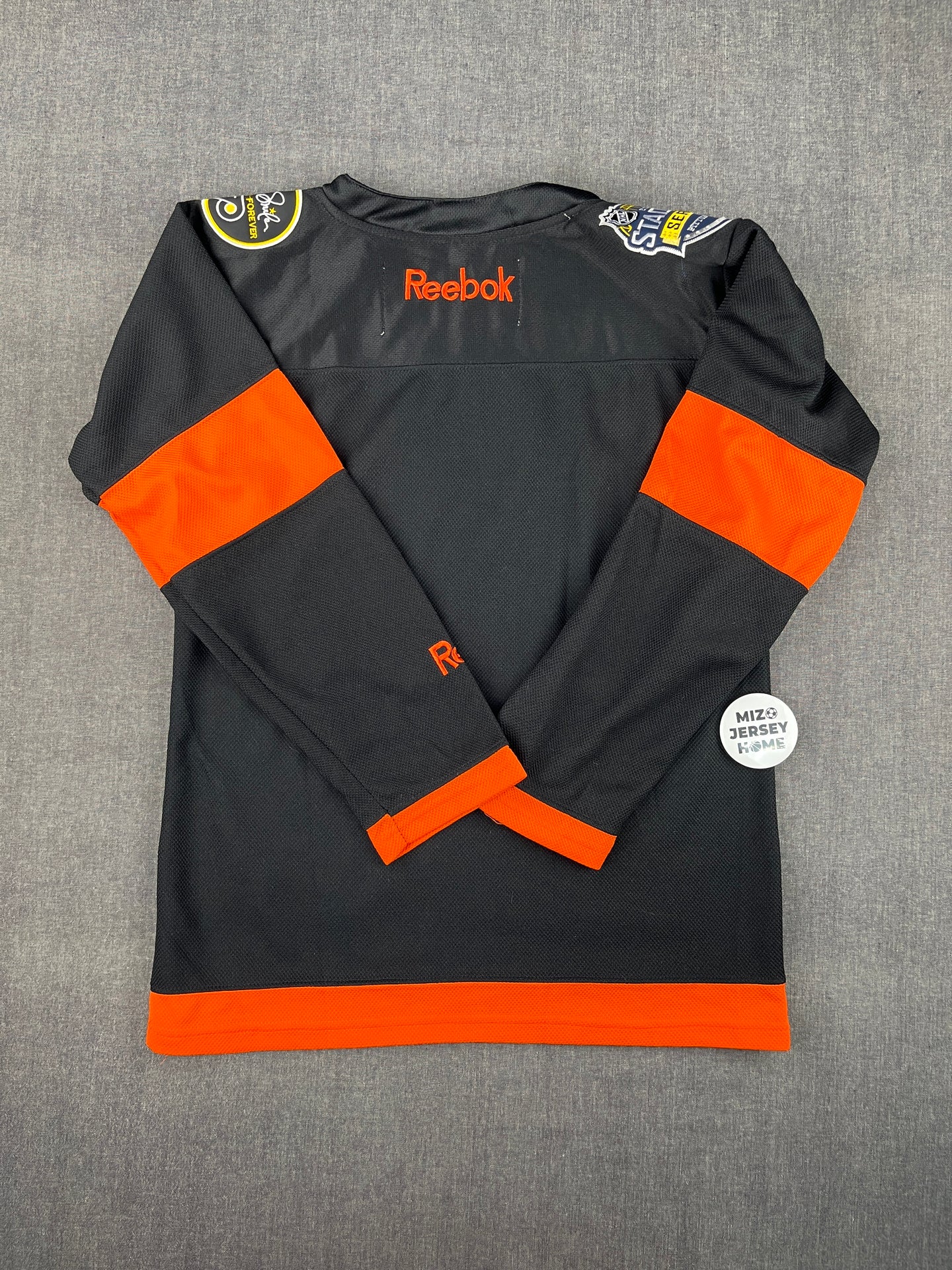 PHILADELPHIA FLYERS NHL ICE HOCKEY KIDS JERSEY