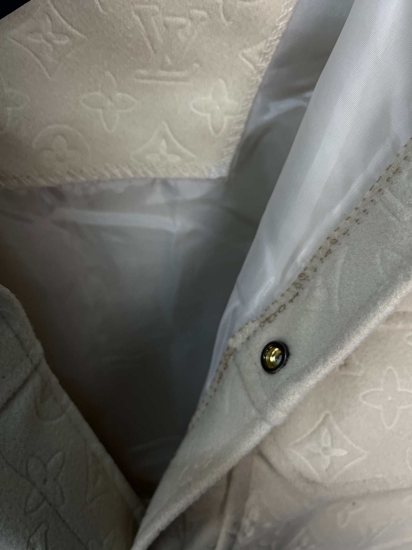 Louis Vuitton Off White Buttoned Shacket