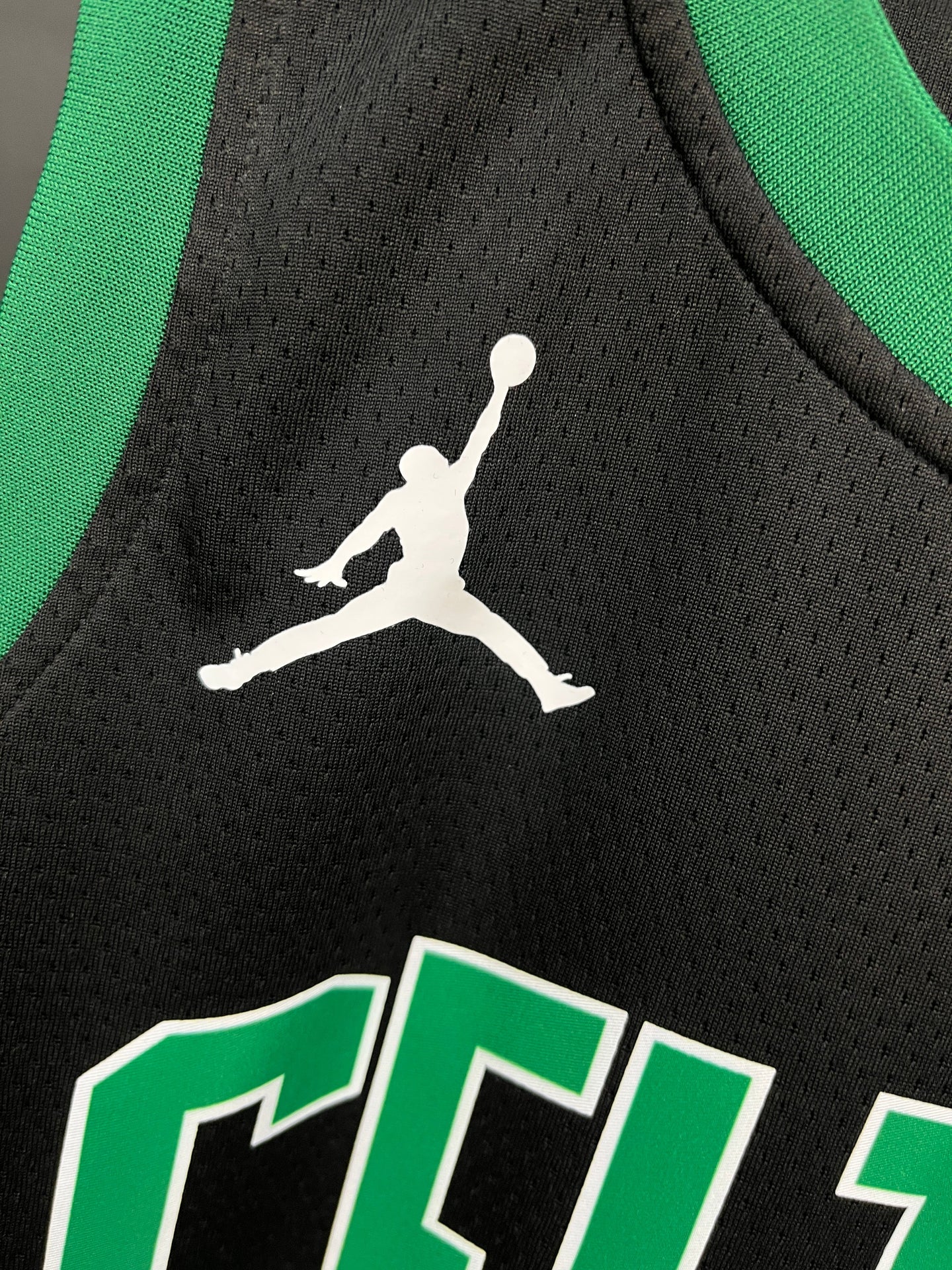 BROWN 7 Celtics Black Heat Pressed Edition