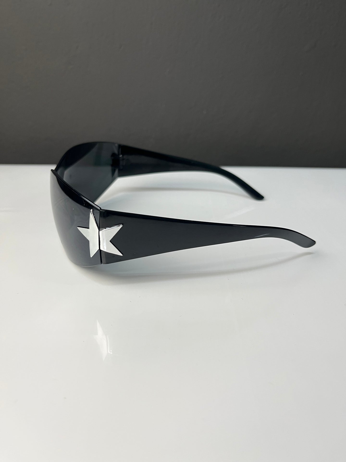 Y2K Wrap Black Sunglasses