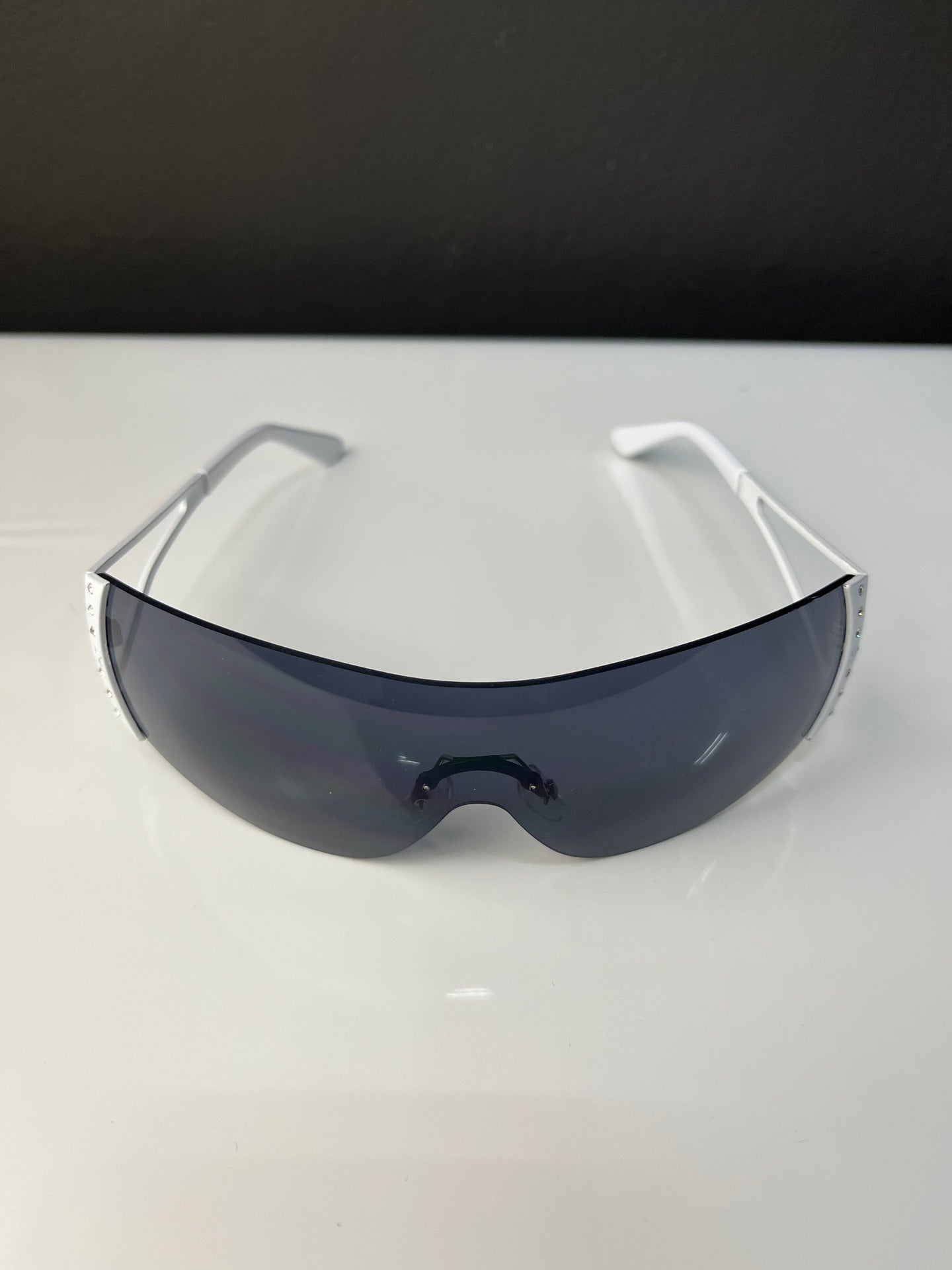 Sleek Wraparound Sunglasses