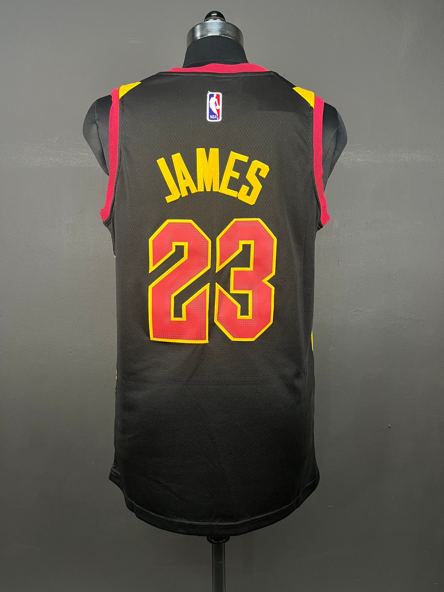 JAMES 23 Black  Cleveland Cavaliers NBA Jersey