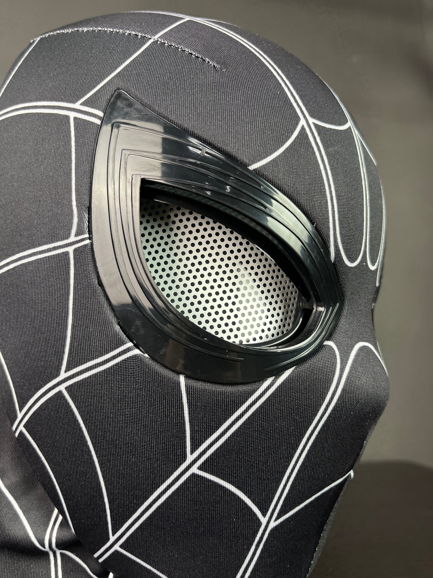 Flicker-Eye Spidey Mask with Moving Jaw