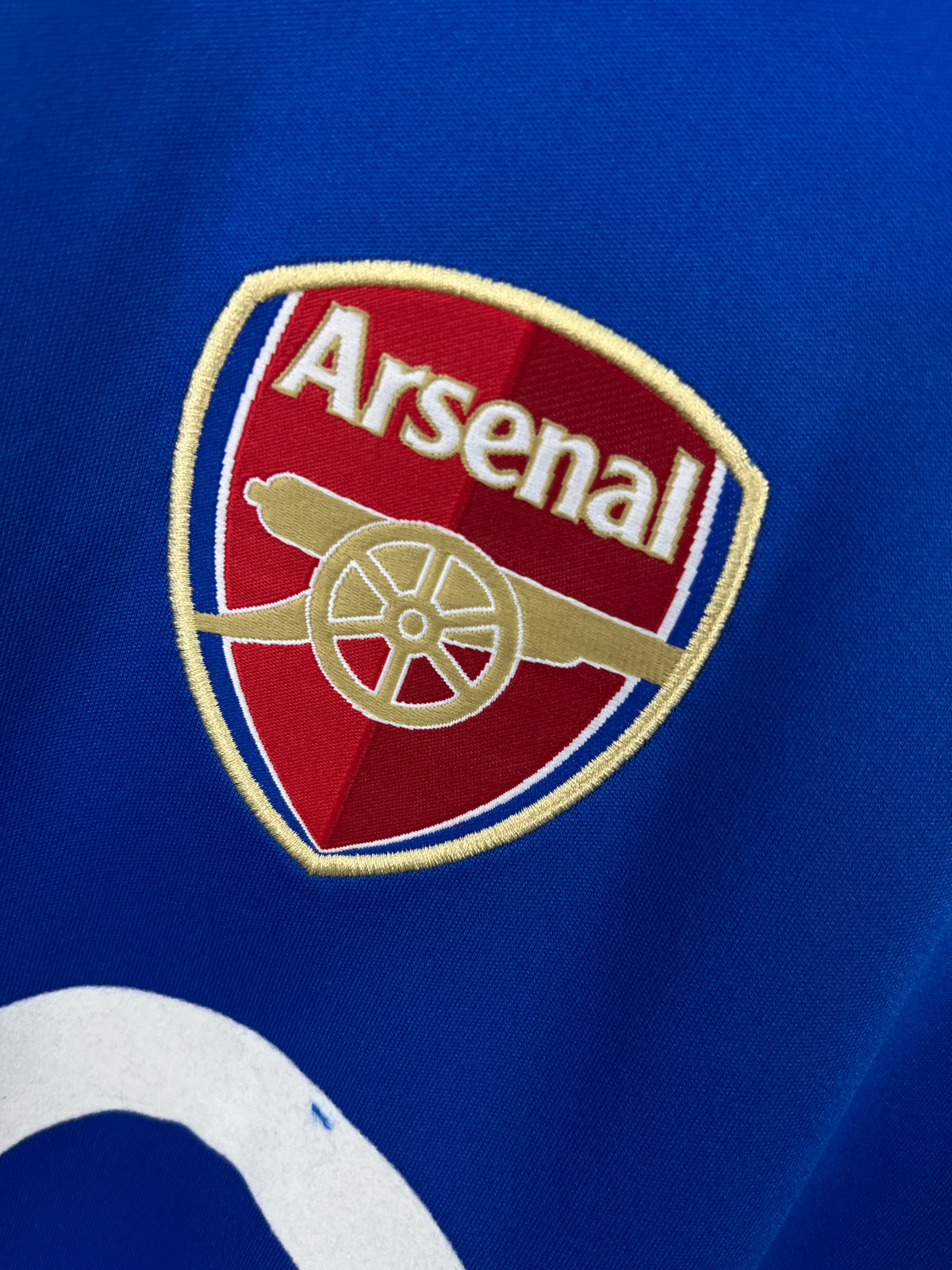 Arsenal O2 Tops Arsenal O2 2004-05 Away Retro Jersey – Retro Football Shirt – Mizo ...