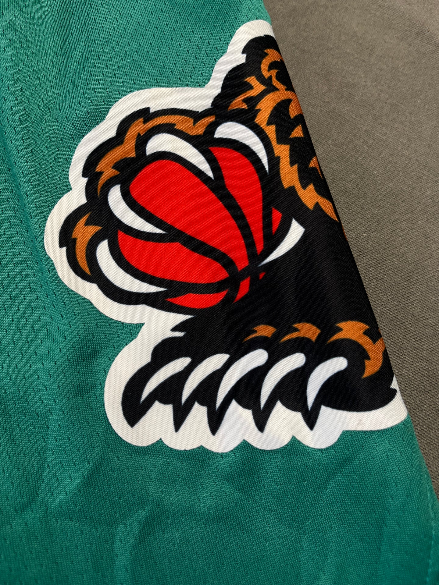 MEMPHIS GRIZZLIES Green Heat Pressed Shorts