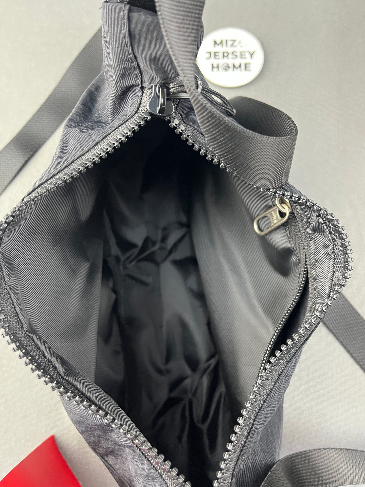 NIKE Aura Crescent Crossbody Bag