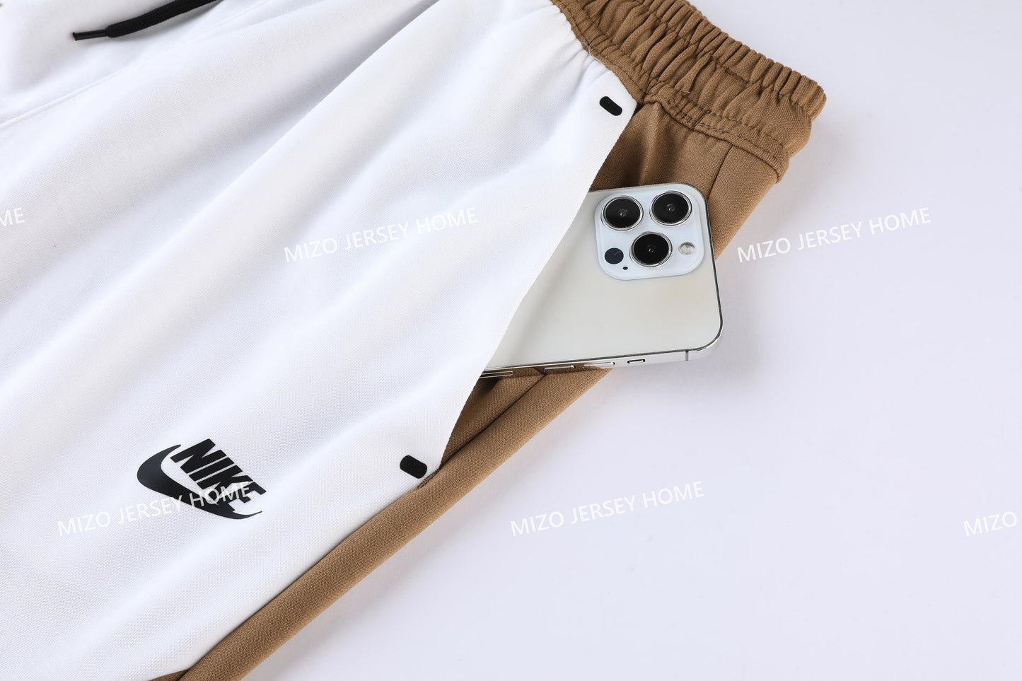 Nike Tech Fleece White & Brown