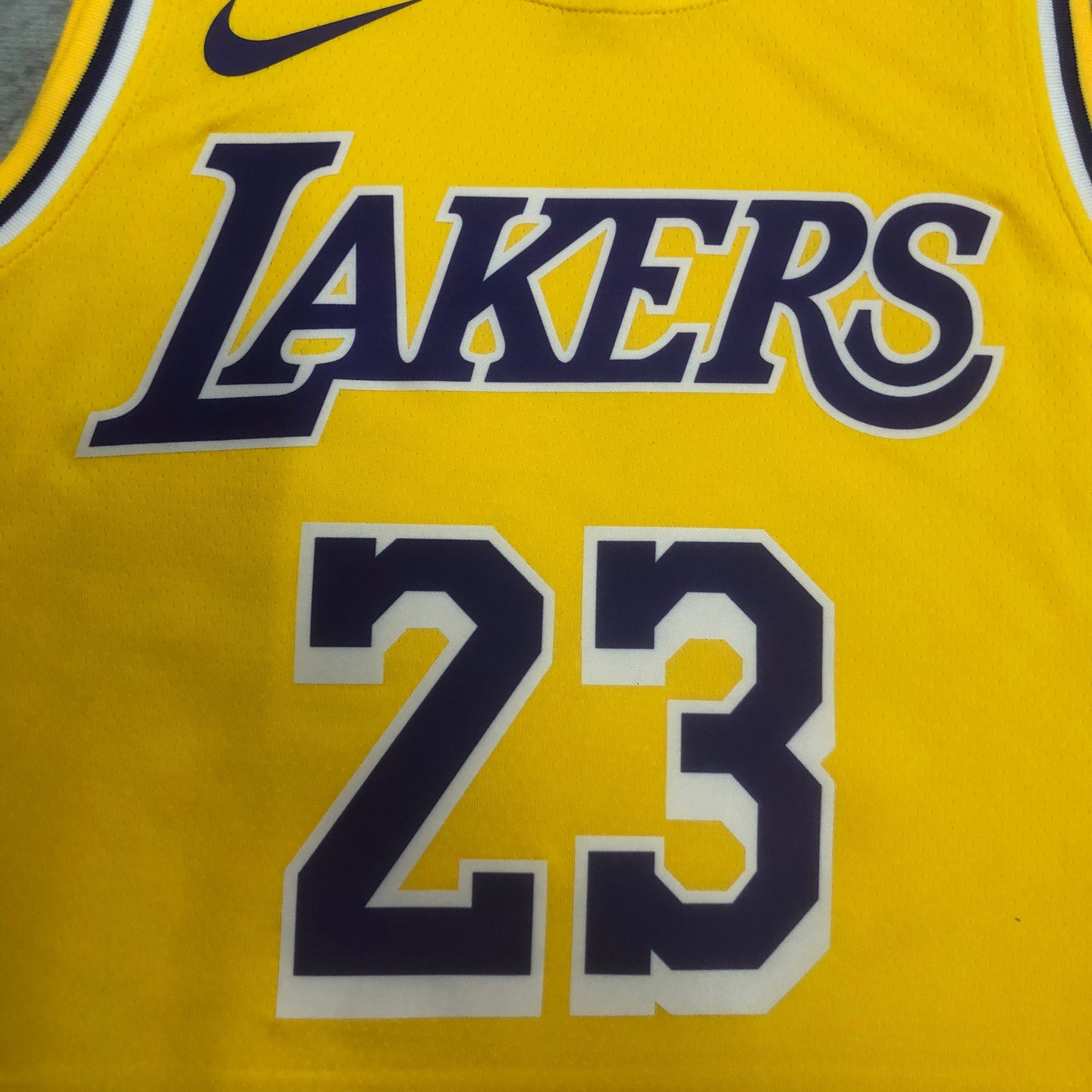 James 23 Lakers Yellow Heat Pressed Edition