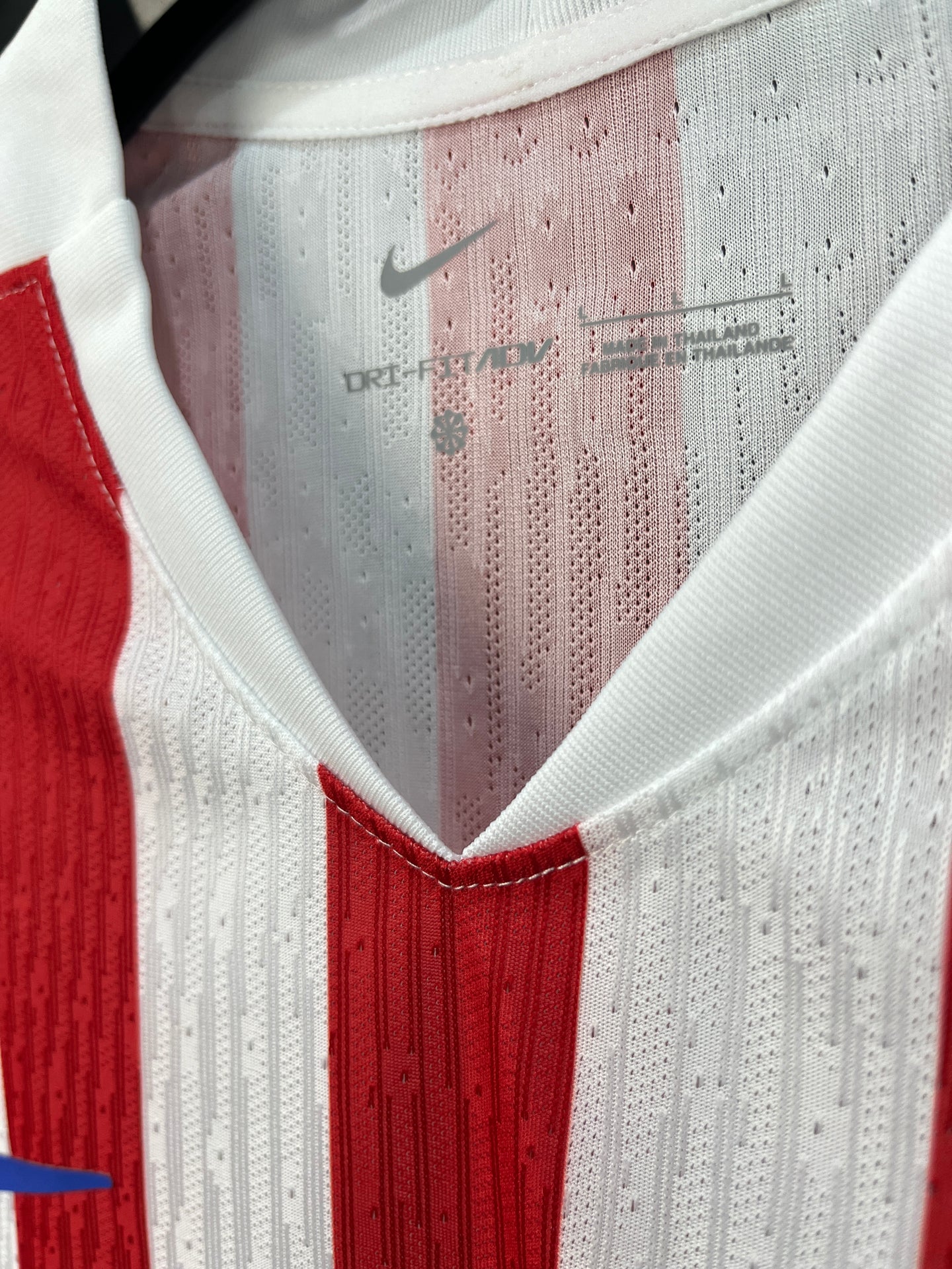 ATLETICO MADRID HOME 25-26 JERSEY PLAYER VERSION