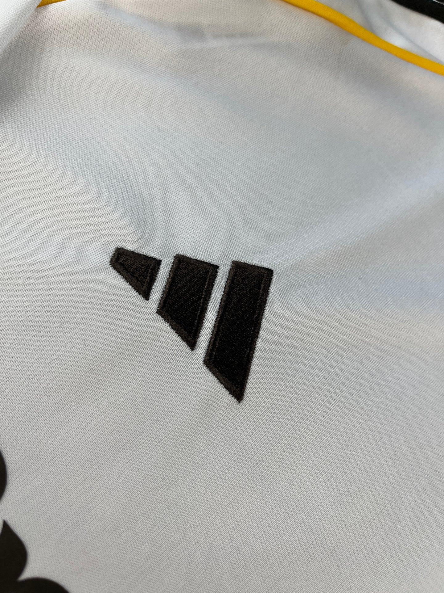 REAL MADRID HOME JERSEY 25-26 FAN VERSION