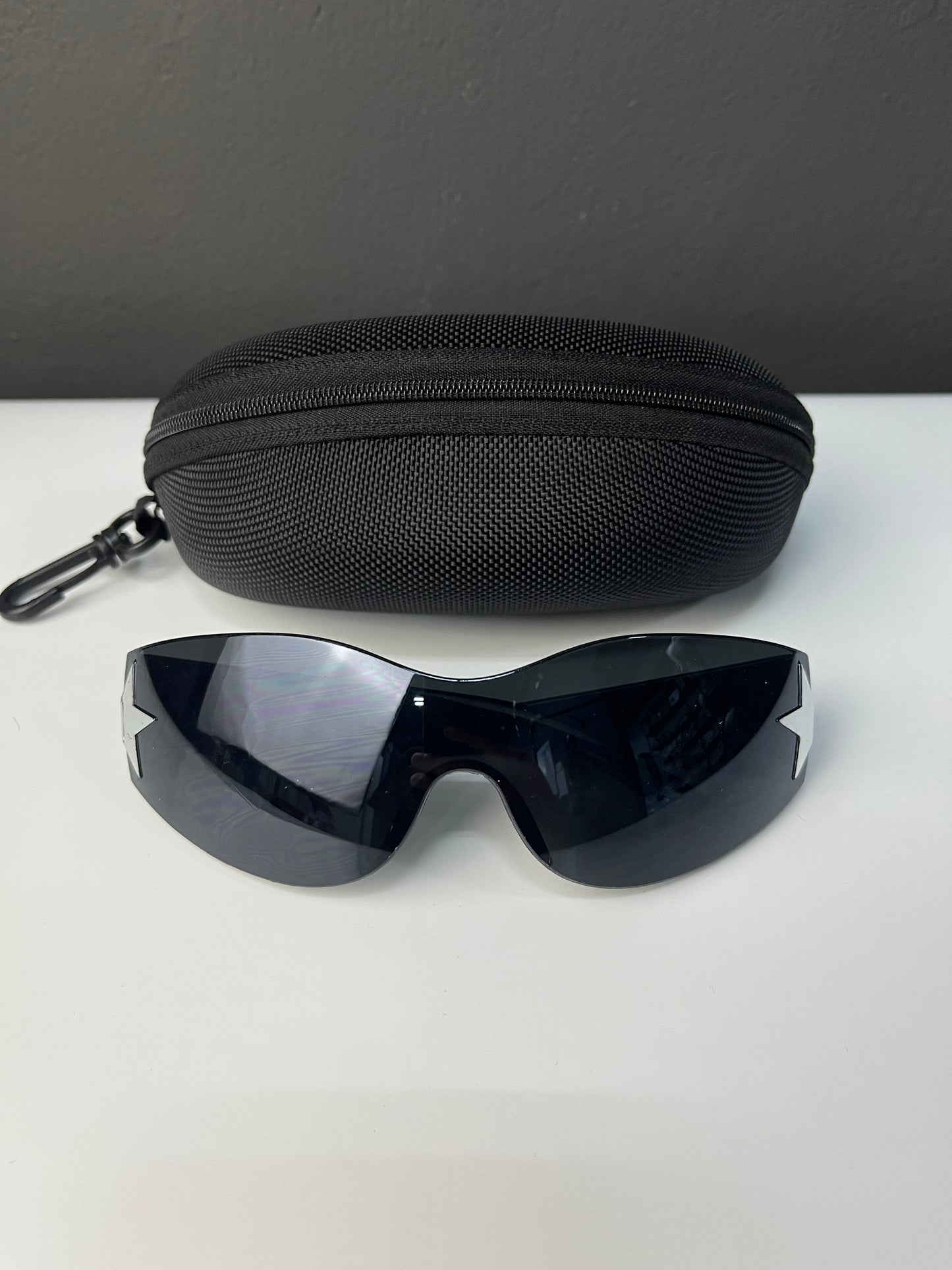 Y2K Wrap Black Sunglasses
