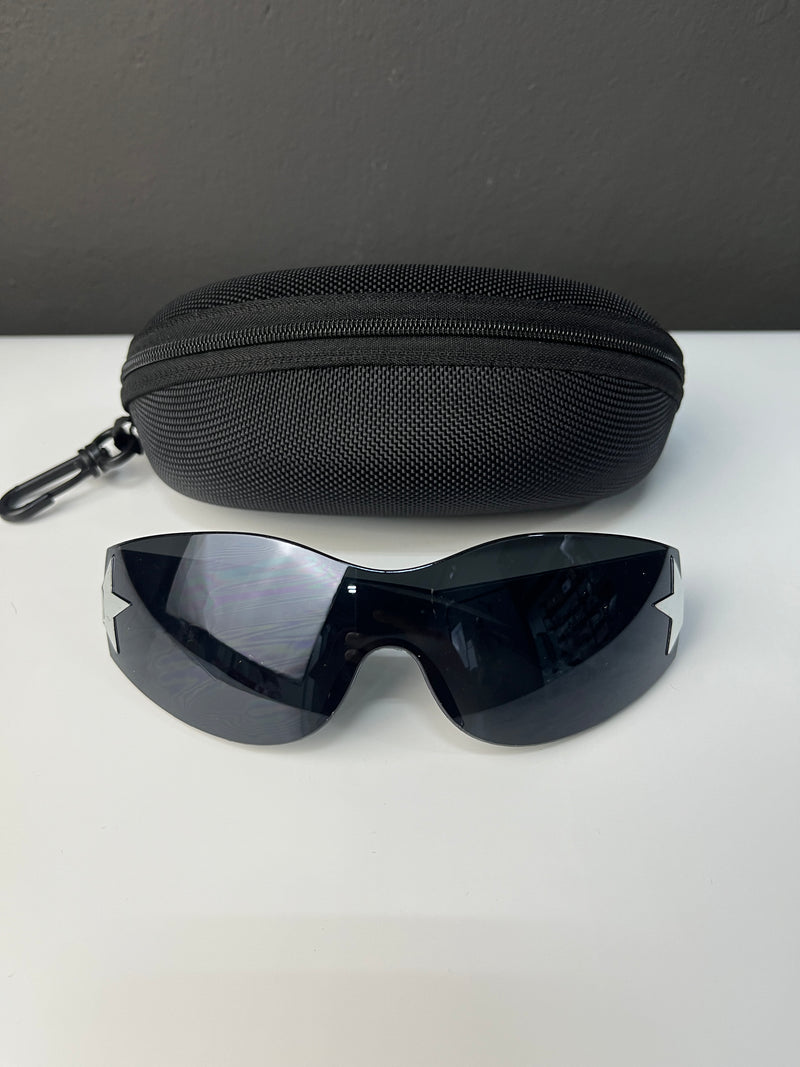 Y2K Wrap Black Sunglasses