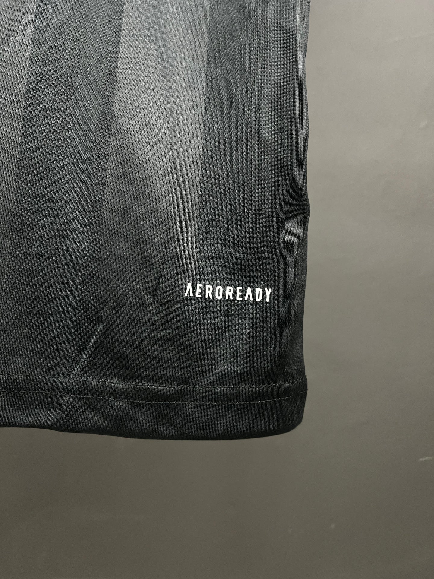 Liverpool Goalkeeper 25/26 Jersey Fan Version