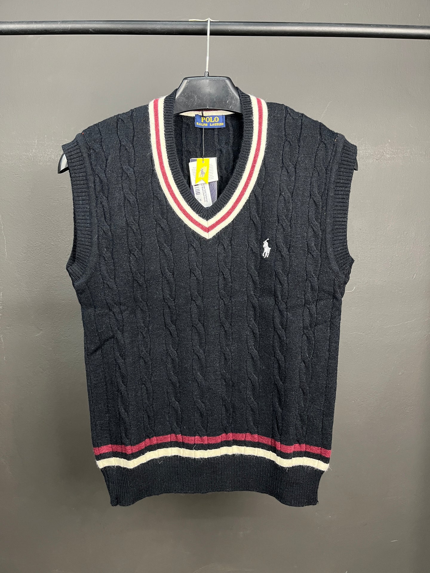 Ralph Lauren Soft Patterned Pull Over Black (Red Neck)