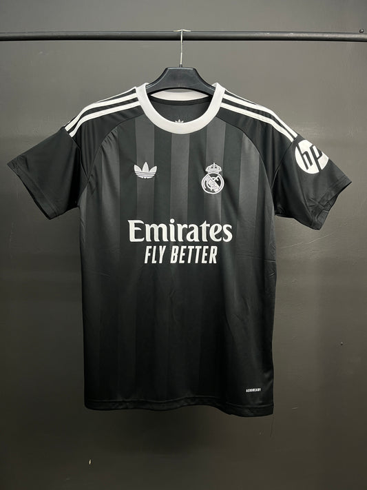 Real Madrid Goalkeeper 25/26 Jersey Fan Version