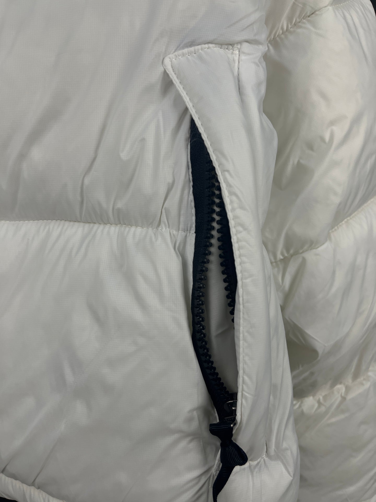The North Face Cropped White/Black Puffer Jacket