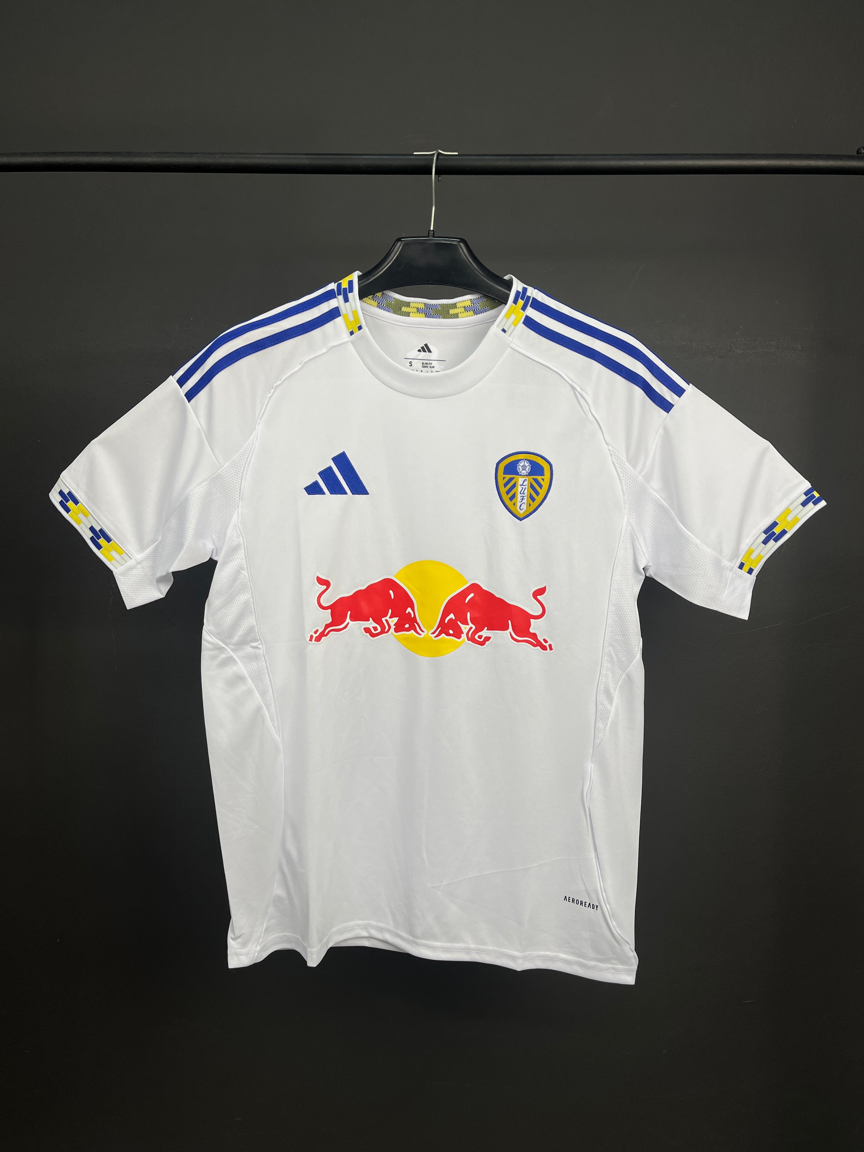 Leeds United Home 25/26 Jersey Fan Version – Mizo Jersey Home