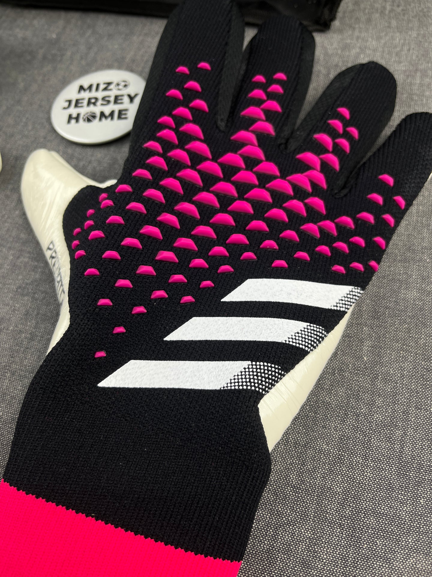 Adidas Predator Black Pink Gloves