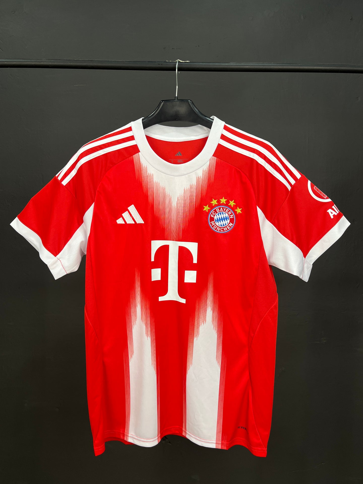 Bayern Munich Home Jersey 25/26 Fan Version