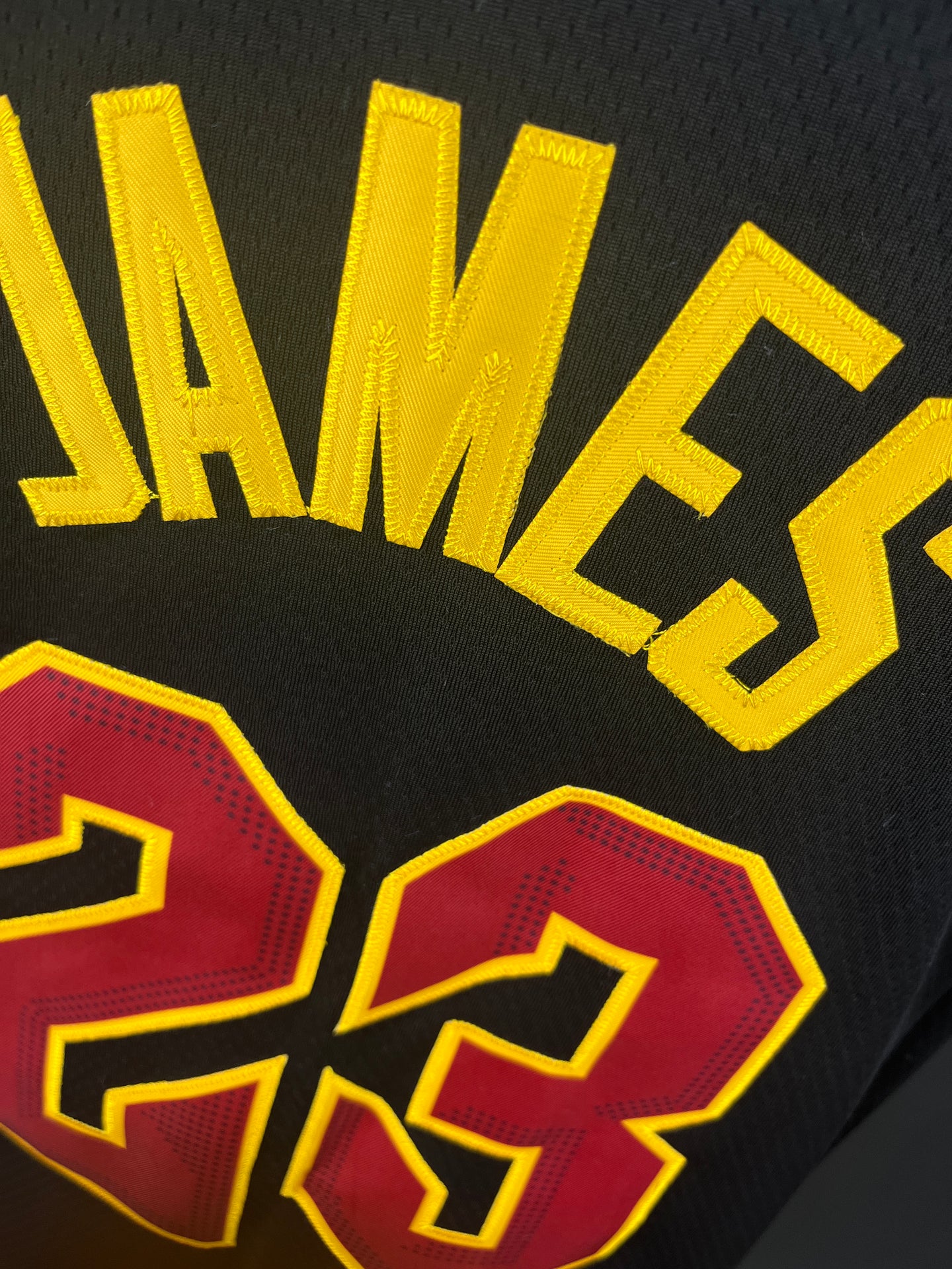JAMES 23 Black  Cleveland Cavaliers NBA Jersey