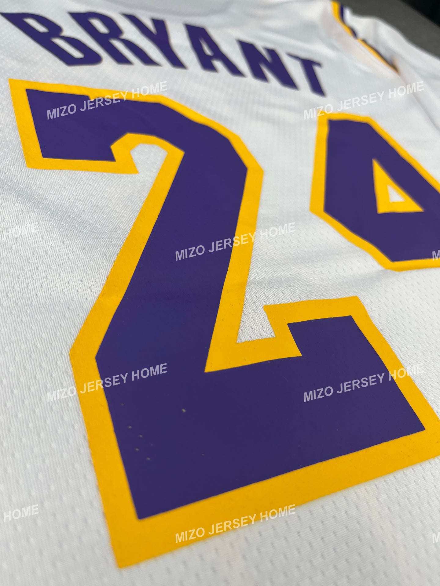 KOBE BRYANT 24 White Lakers White NBA T-SHIRT