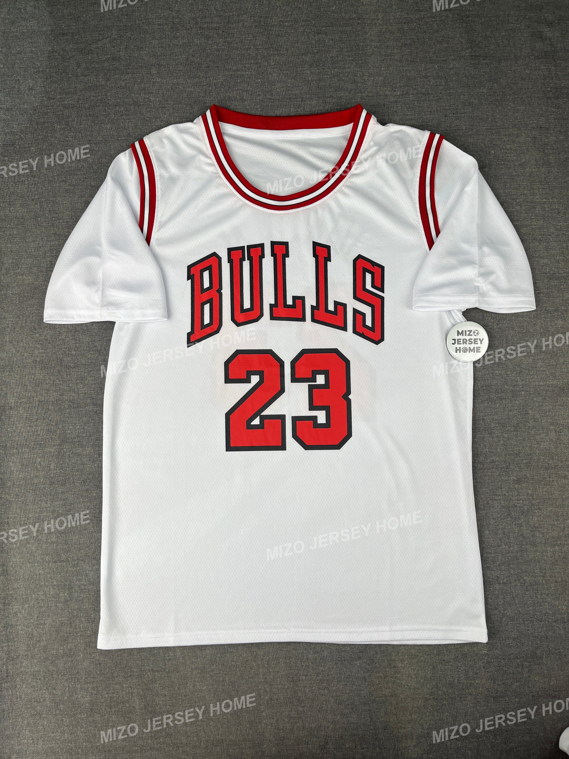 Michael Jordan 23 White Chicago Bulls Nba T-Shirt – Official NBA