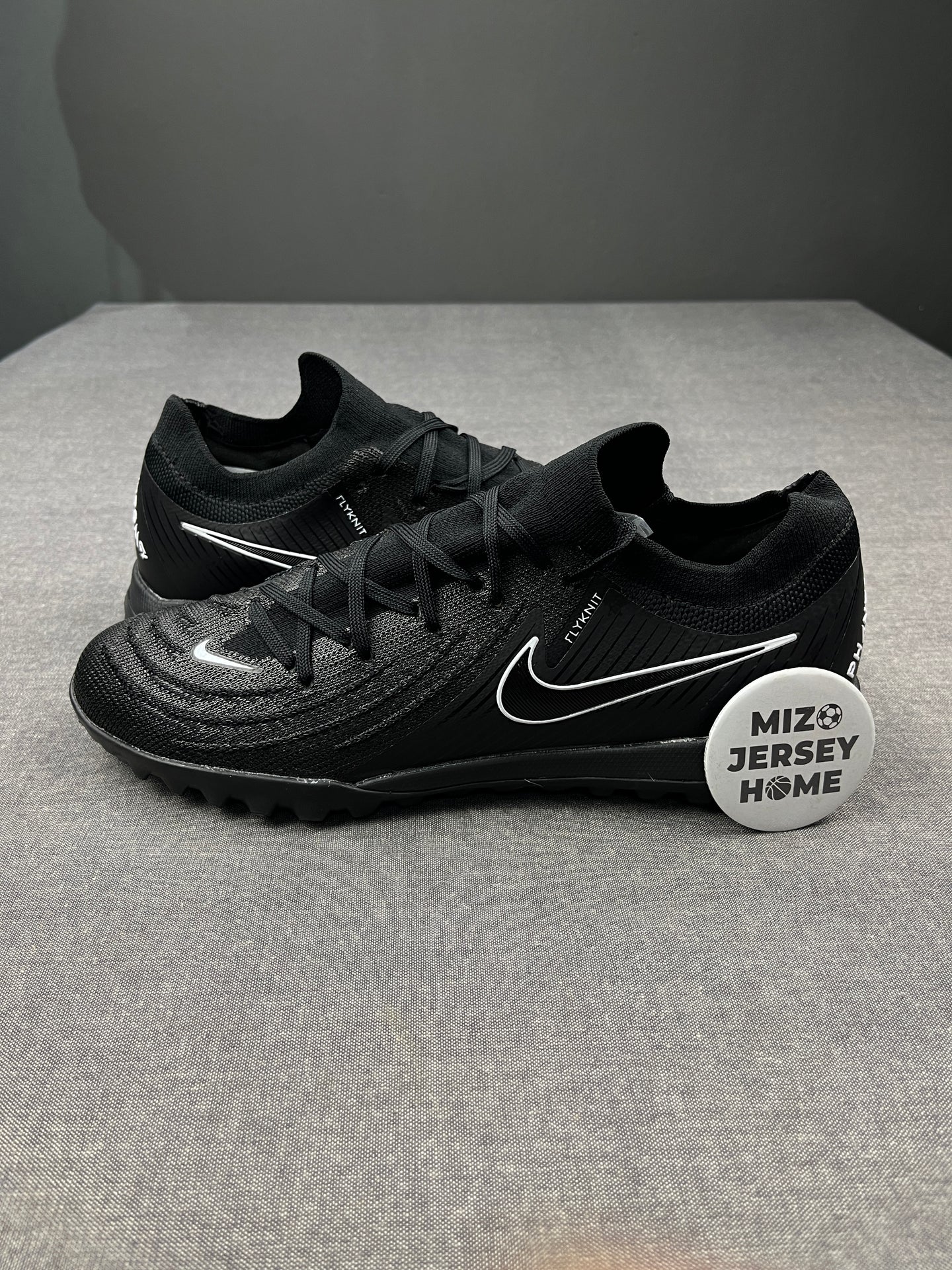 NIKE Phantom GX II Elite TF Futsal Shoes