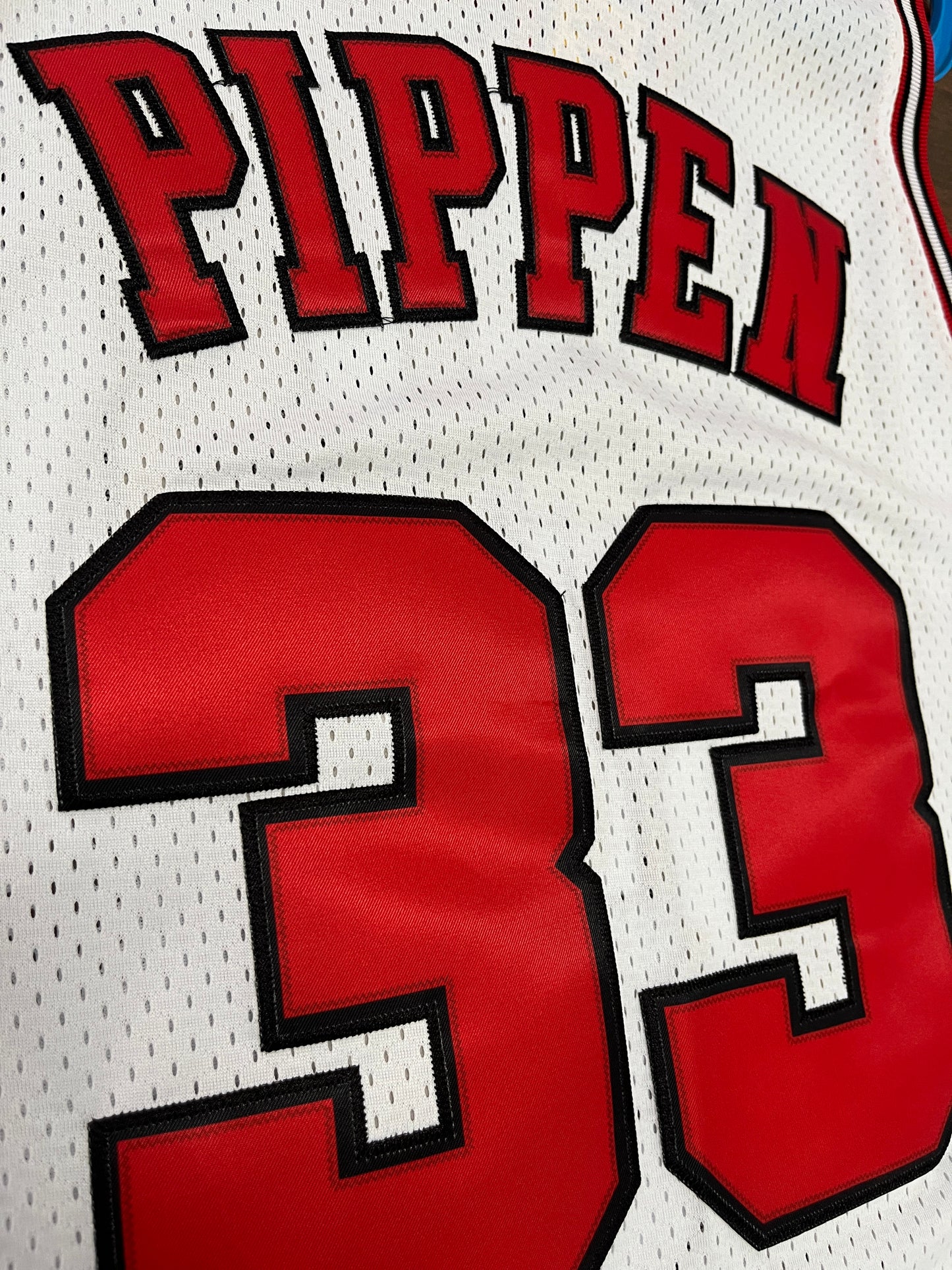 PIPPEN 33 White Chicago Bulls NBA Jersey