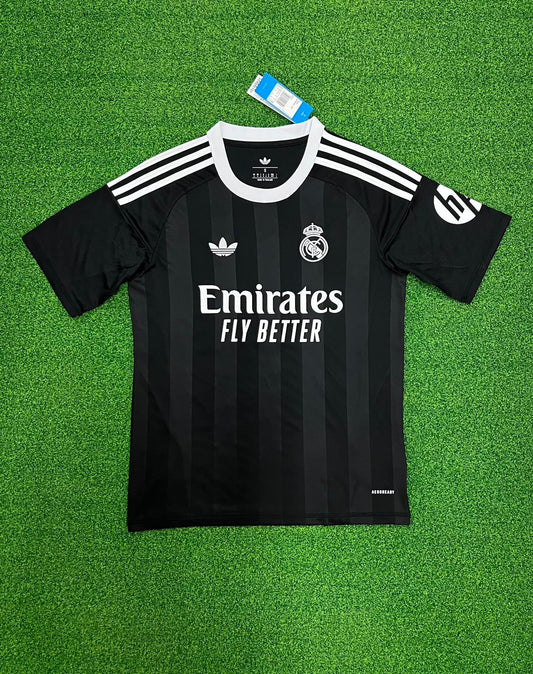 Real Madrid Goalkeeper 25/26 Jersey Fan Version
