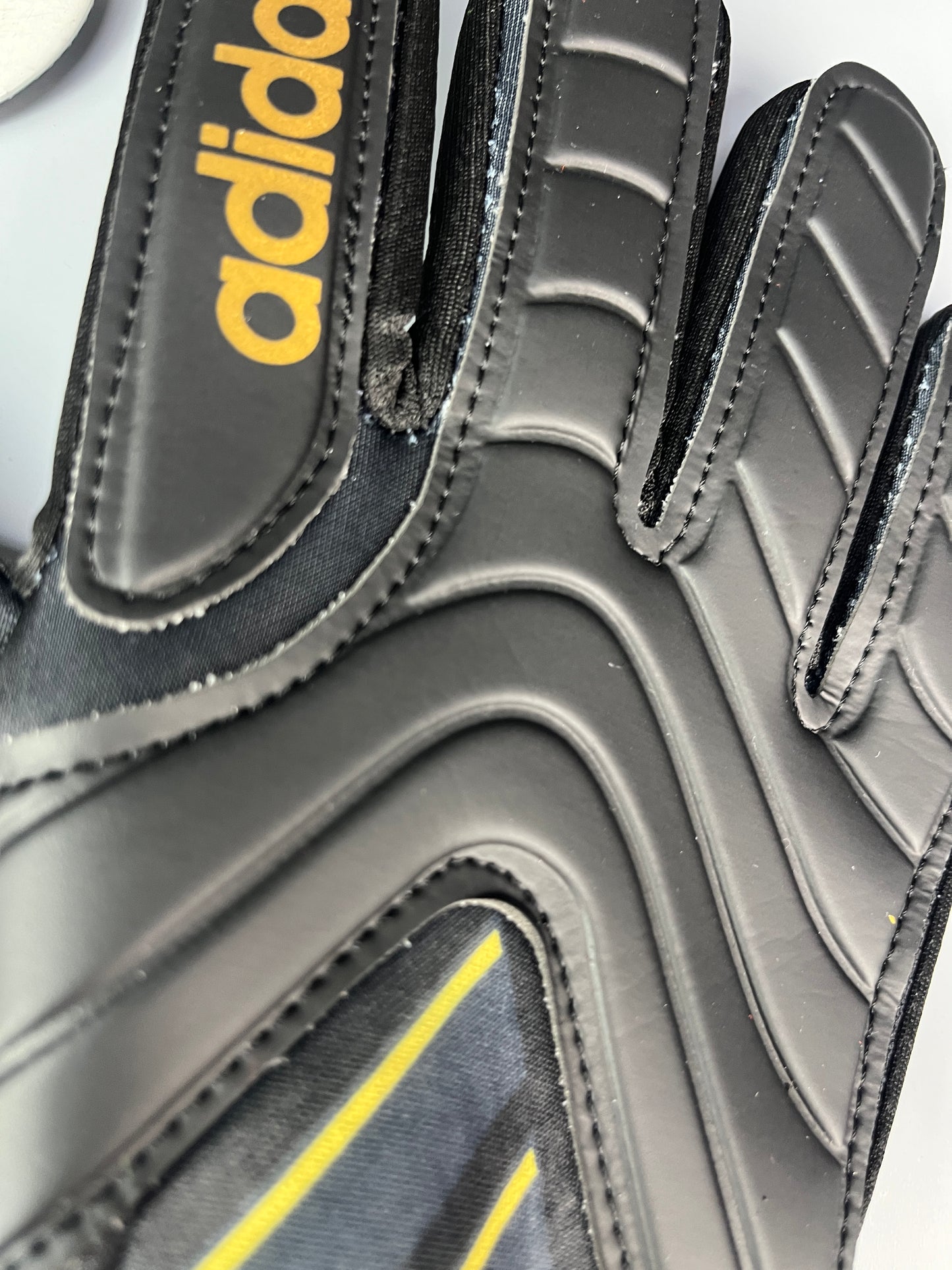 Adidas Copa Pro Goalkeeper Gloves Black/Gold