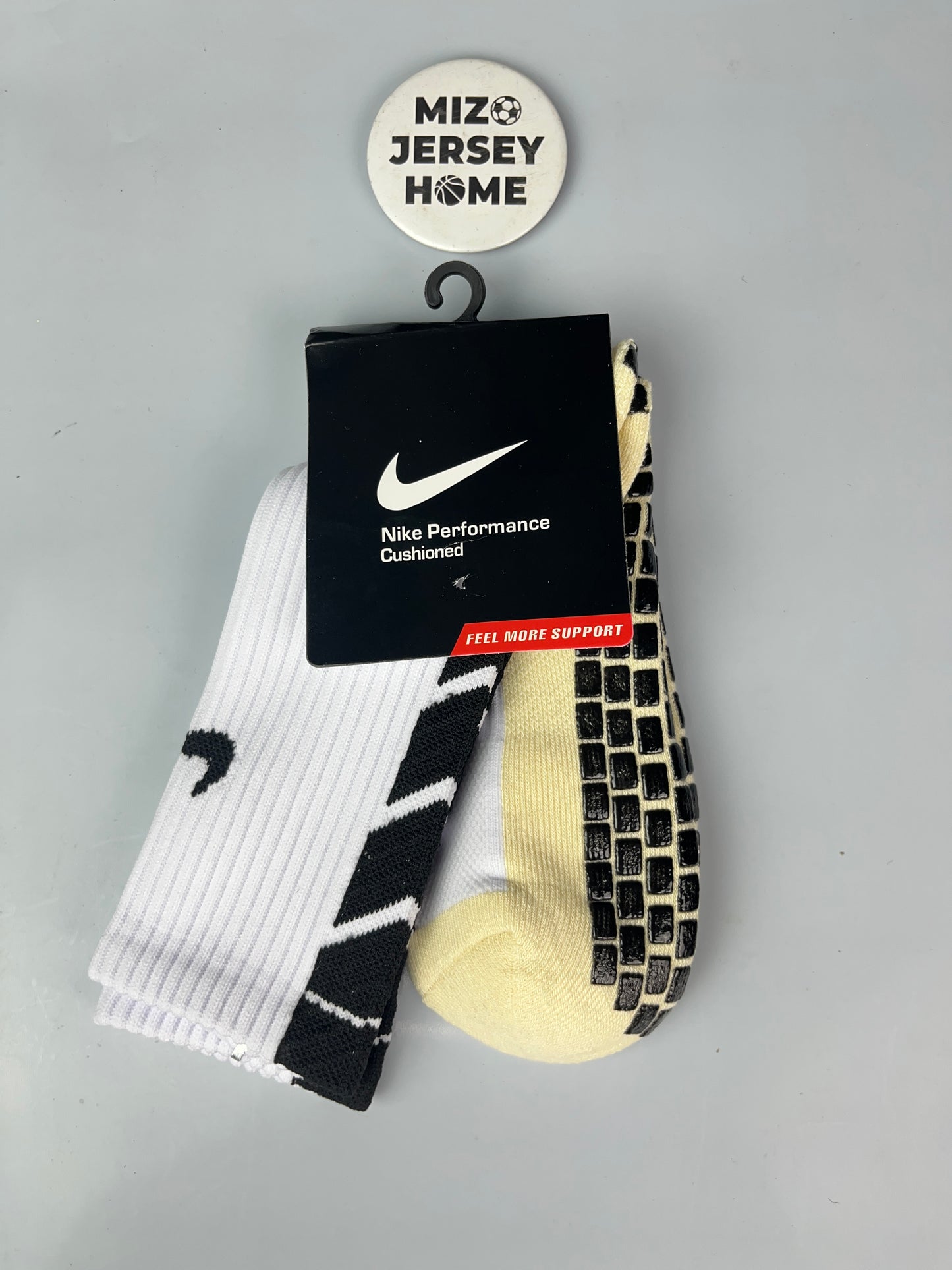 NIKE White Grip Crew Socks